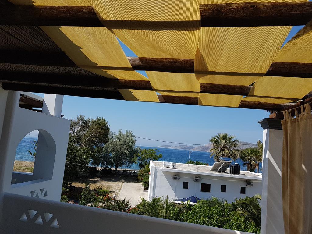 Theo'S Vacation Home Скирос Экстерьер фото