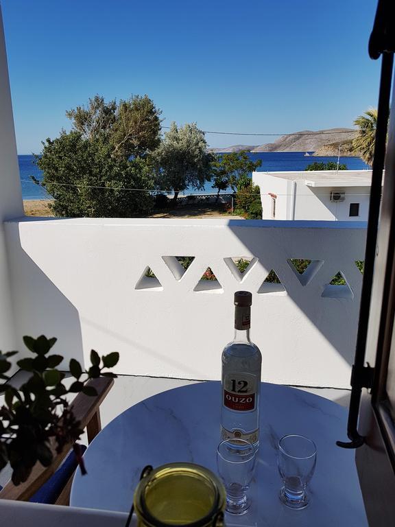 Theo'S Vacation Home Скирос Экстерьер фото