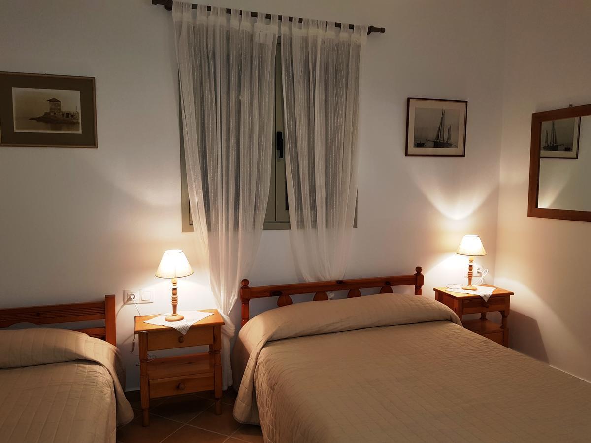 Theo'S Vacation Home Скирос Экстерьер фото